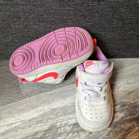 Nike Court Borough toddler Sneakers size 5 - Picture 3 of 6